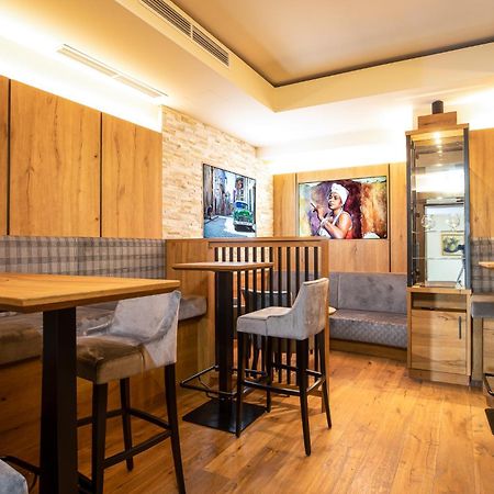 Parkhotel Bad Schallerbach Bagian luar foto
