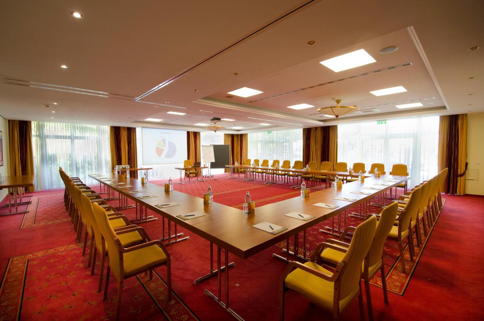 Parkhotel Bad Schallerbach Bagian luar foto