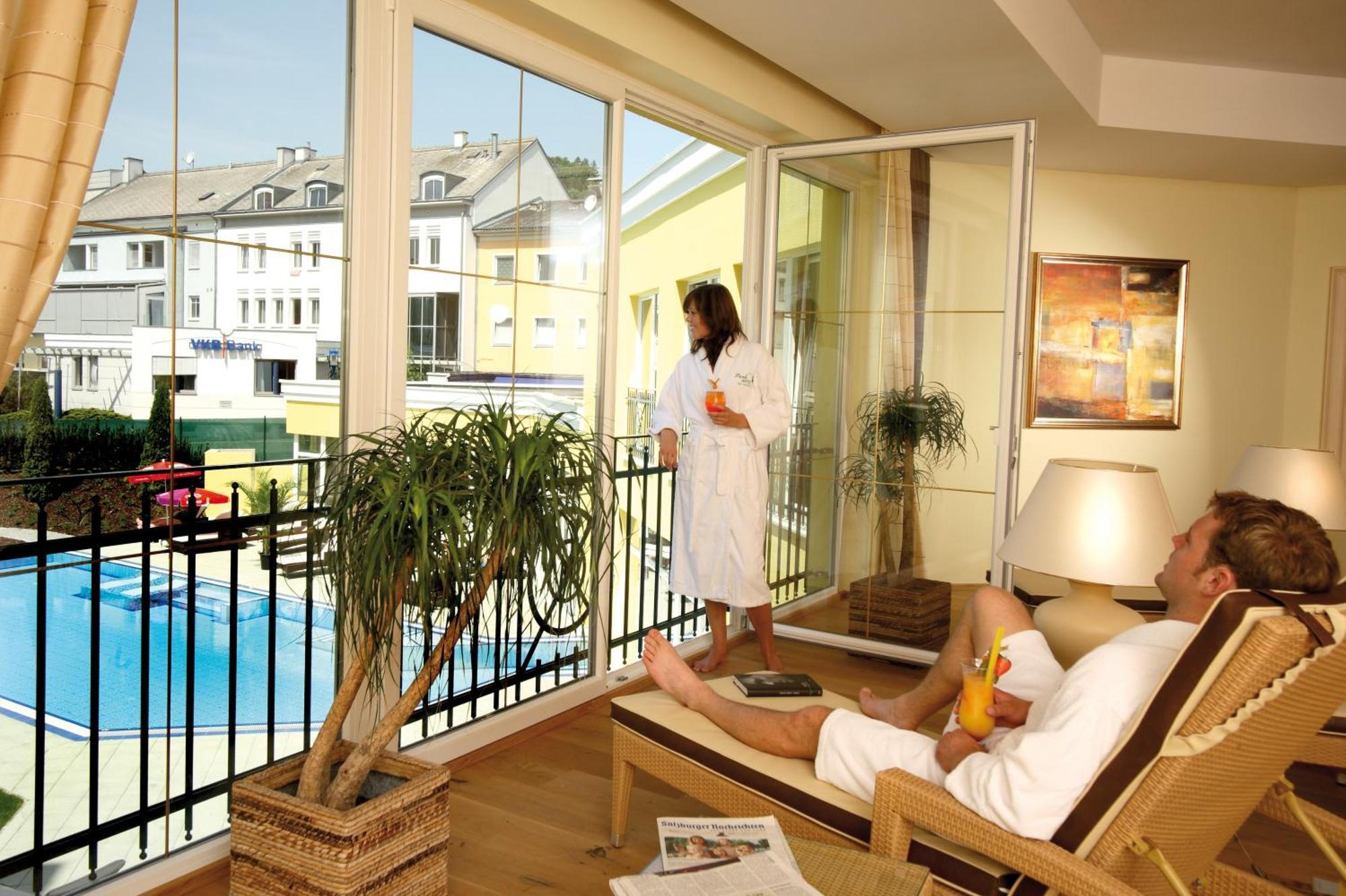 Parkhotel Bad Schallerbach Bagian luar foto