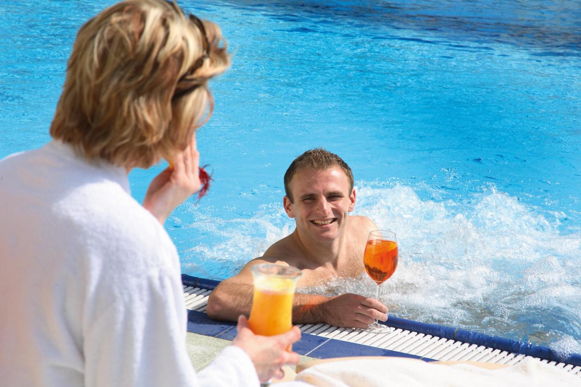 Parkhotel Bad Schallerbach Bagian luar foto