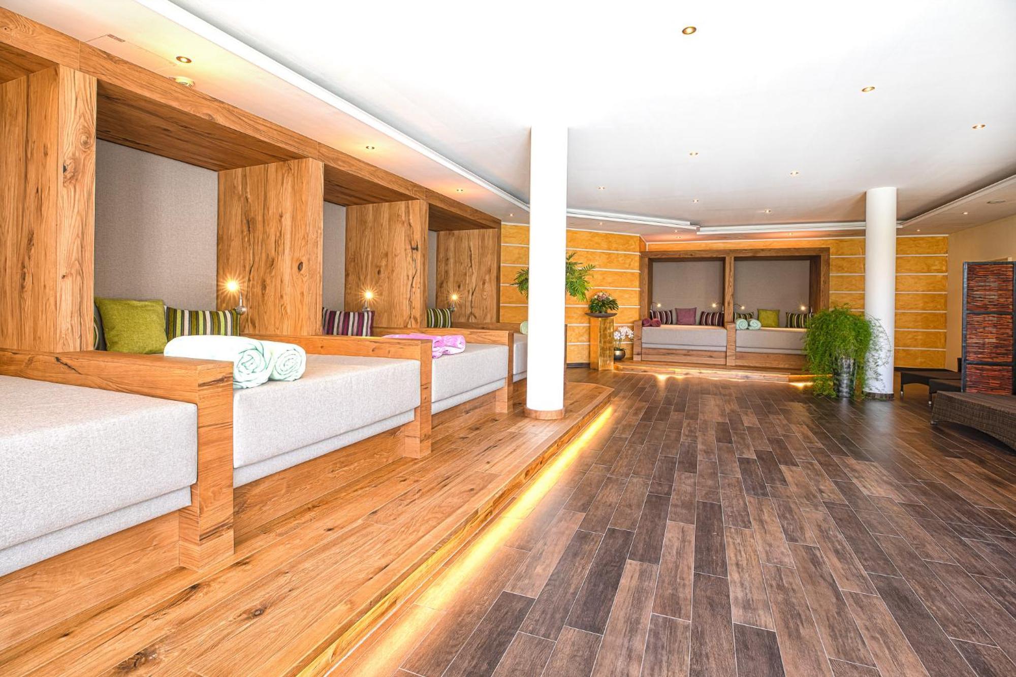 Parkhotel Bad Schallerbach Bagian luar foto