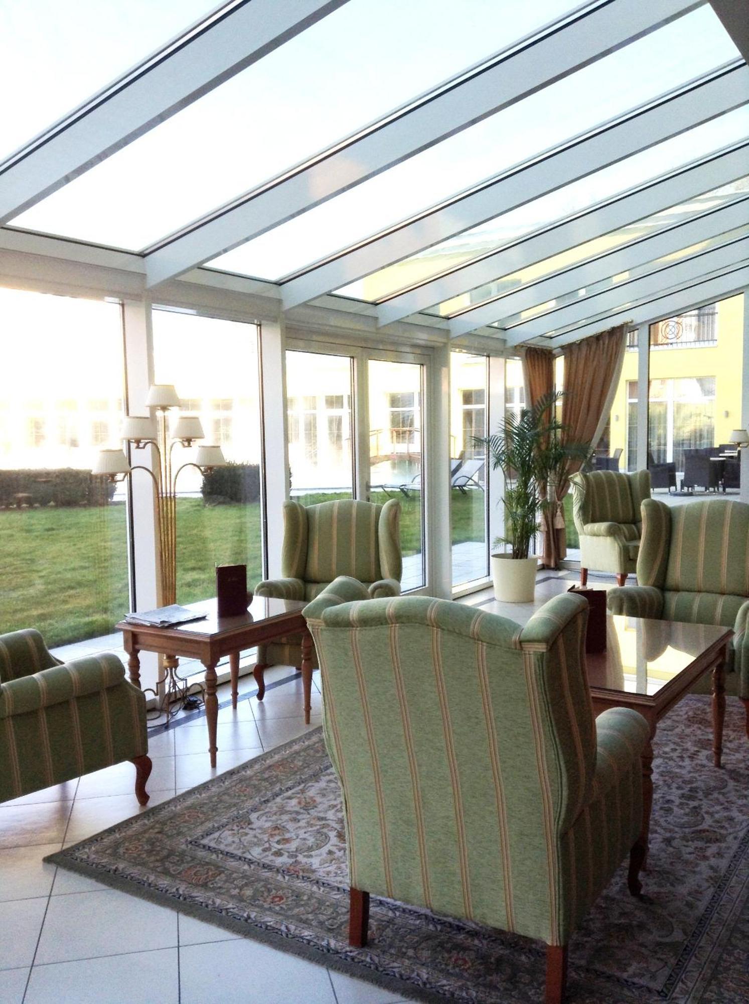 Parkhotel Bad Schallerbach Bagian luar foto