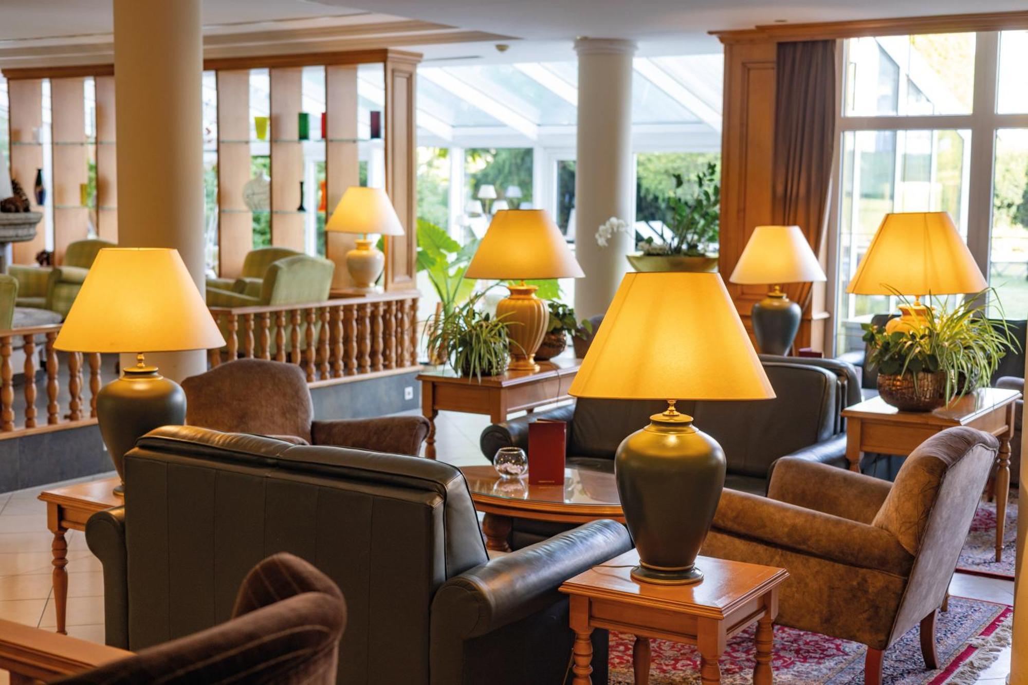 Parkhotel Bad Schallerbach Bagian luar foto
