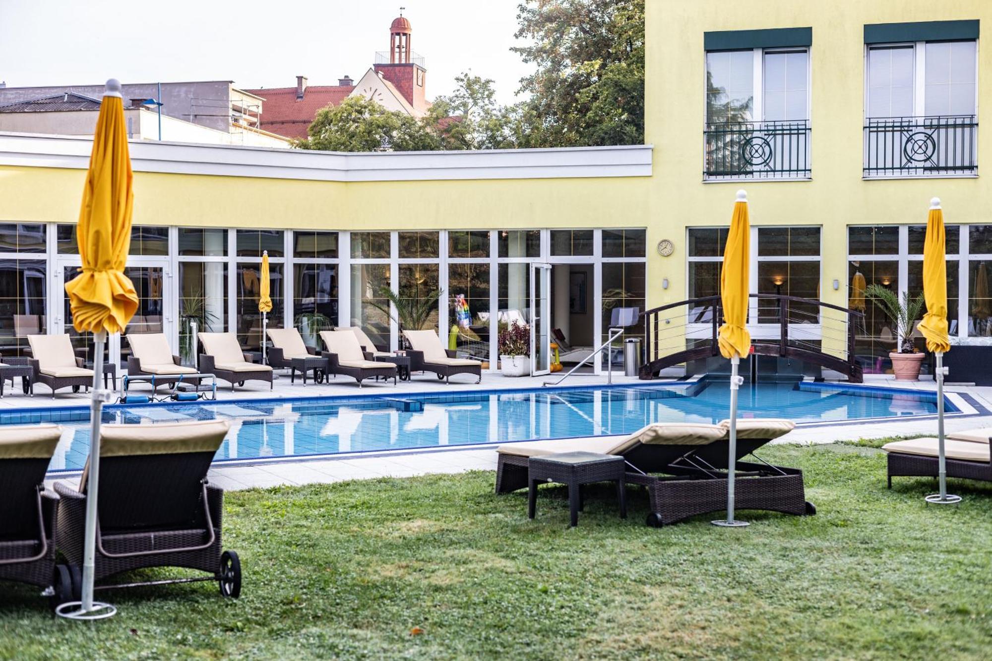 Parkhotel Bad Schallerbach Bagian luar foto