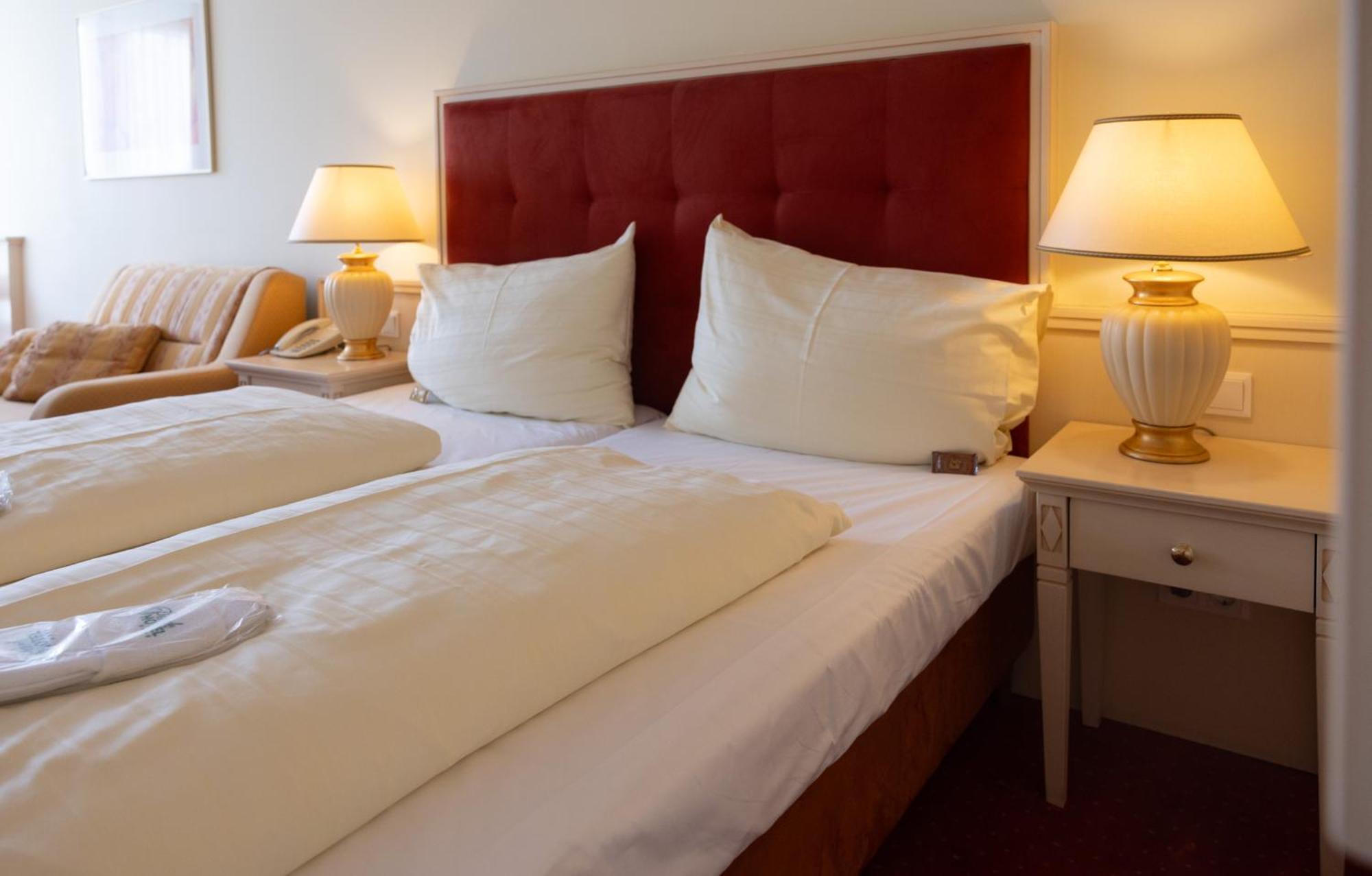 Parkhotel Bad Schallerbach Bagian luar foto