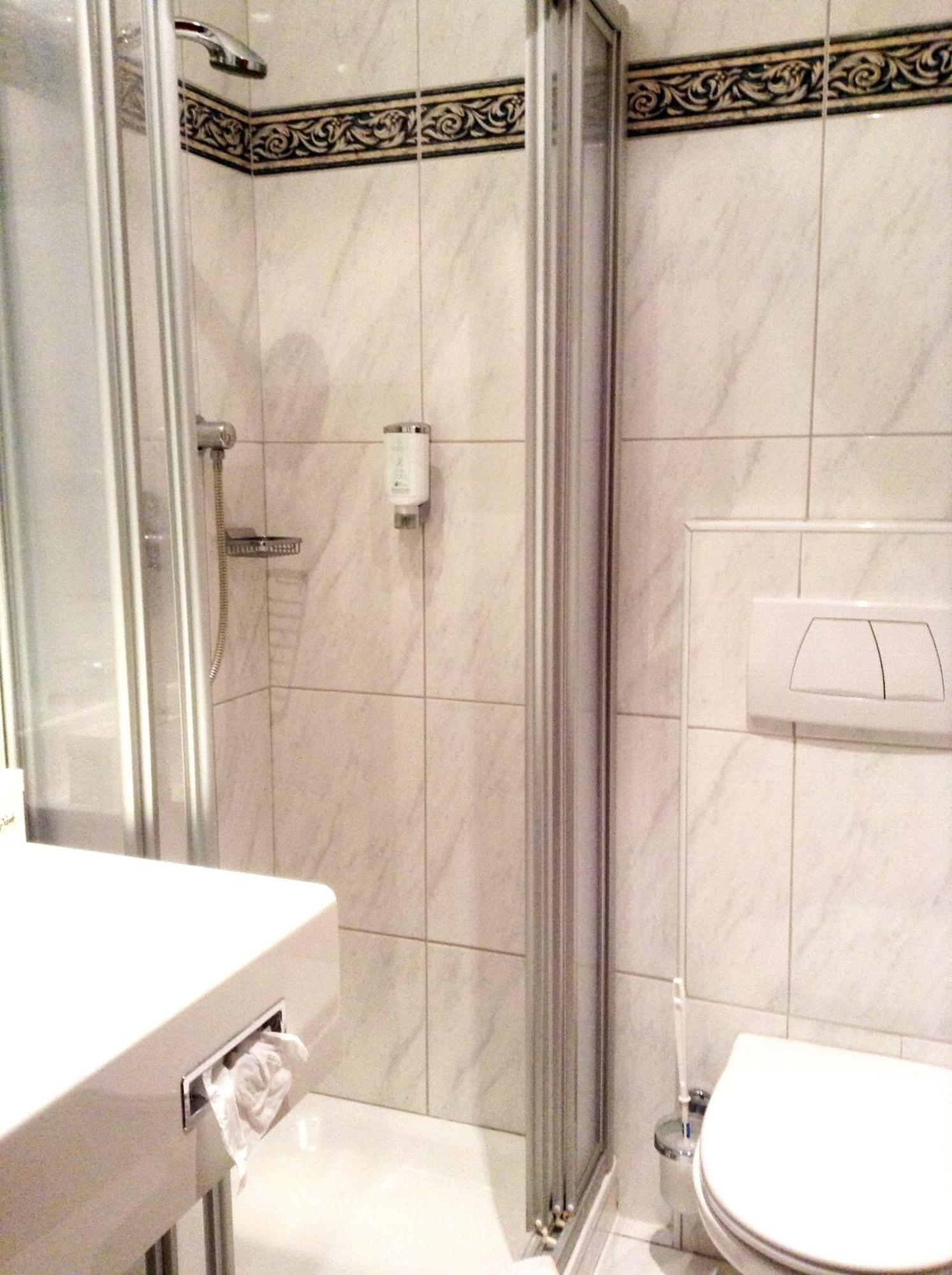 Parkhotel Bad Schallerbach Ruang foto