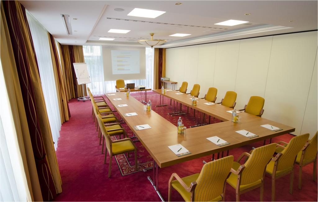Parkhotel Bad Schallerbach Bagian luar foto