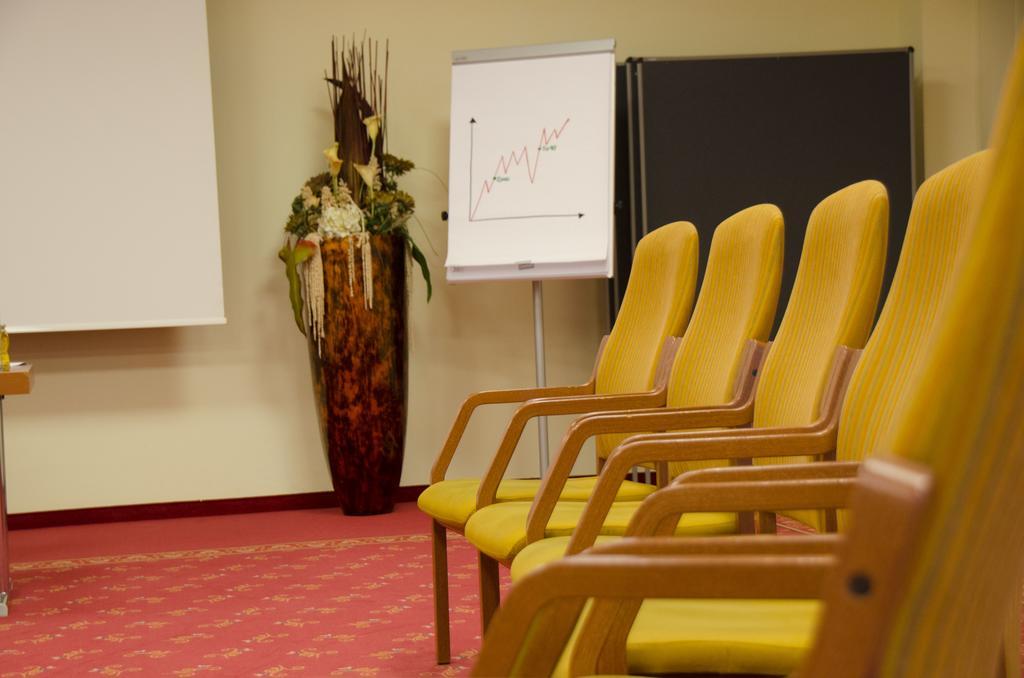 Parkhotel Bad Schallerbach Bagian luar foto